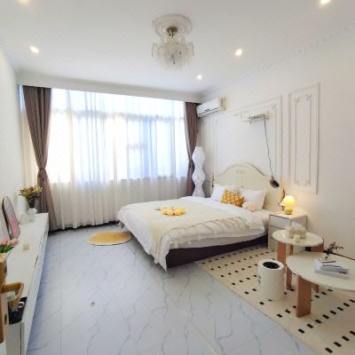 ins风治愈系大床房（巨幕投影）