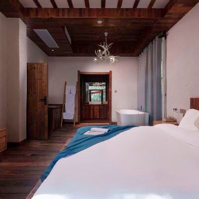 桂月庭院山景房+浴缸+地暖