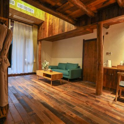 听溪山景星空房+浴缸+地暖