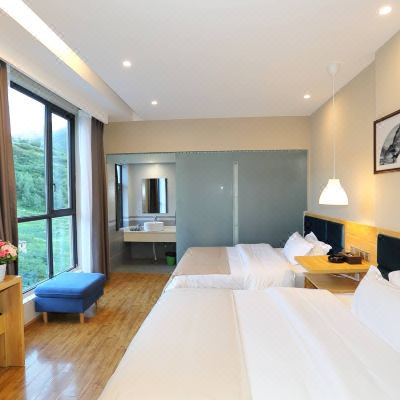 观山赏叶地暖双床房