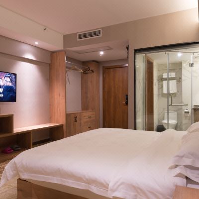 江景阳台豪华大床房