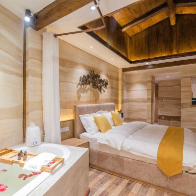 云格里豪华大床房（供氧）