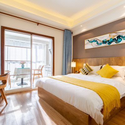 独立阳台大床房-冰箱+加湿器