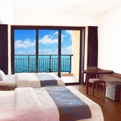 家庭三床海景度假套房