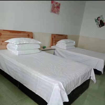 普通双床房（公共卫浴）