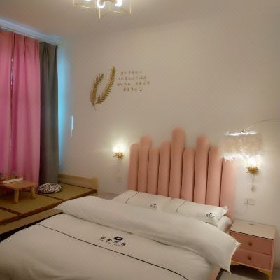 ins风浪漫大床房