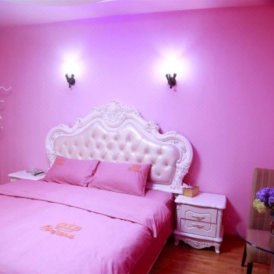 粉色双大床房