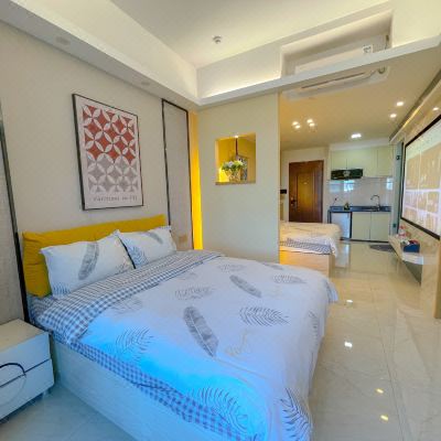 壹居-双床电影4人房