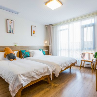 简约舒适家庭房