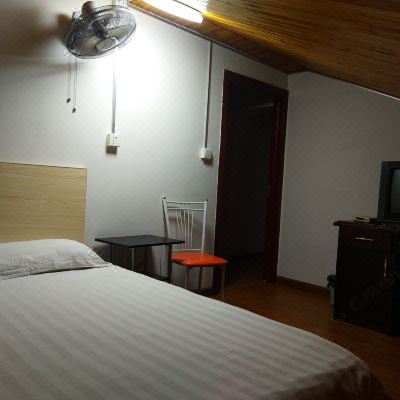 大床房（公共卫浴）（无空调）