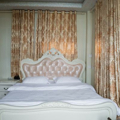 欧式大床房（带空调）