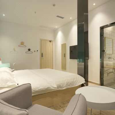 北欧景观浴缸大床房