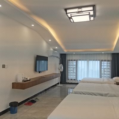 豪华一室三床房