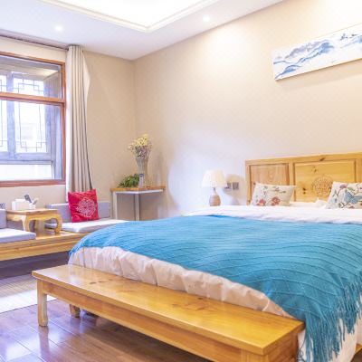 素稚豪华大床房