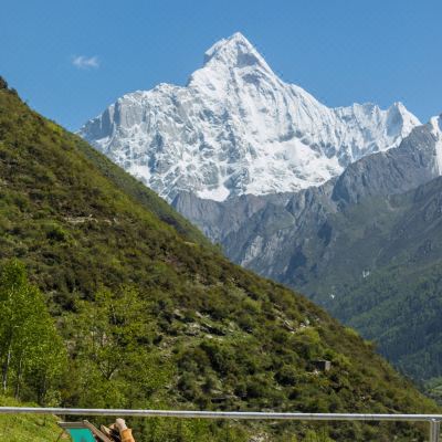 郭布美度山景大床房