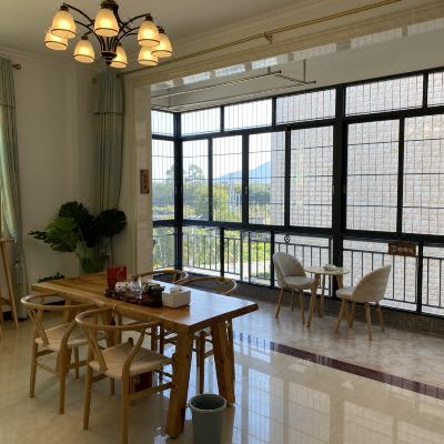 尊致三房一厅套房（有麻将机、厅有空调）