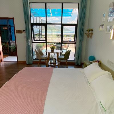 精品望山大床房