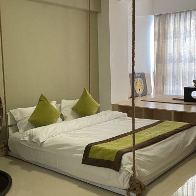 情致特色吊床房