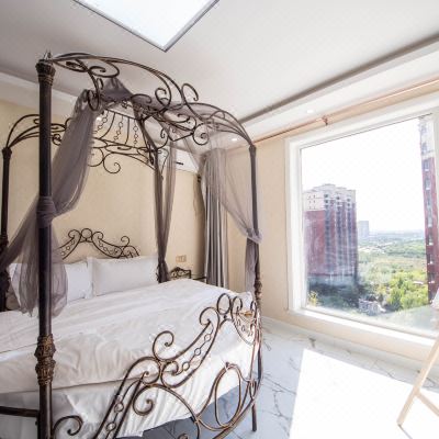 欧若拉标准圆床房