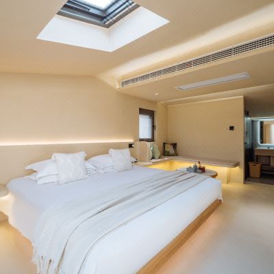 言·星空智能阳台特大床房