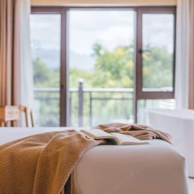 可·智能投影阳台特大床房