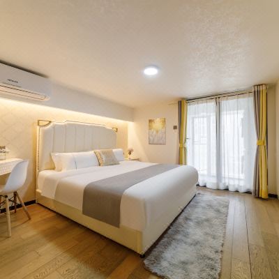 轻奢尚品loft大床房 （洗衣机+烘干机+冰箱）