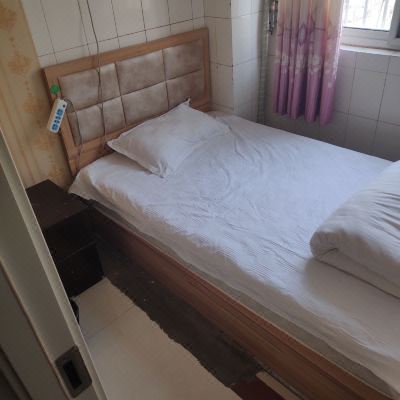 普通单人间(公共卫浴)