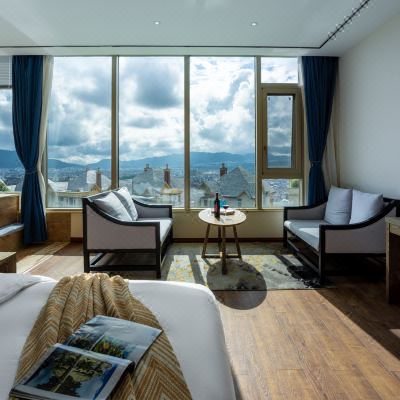 不厌·湖景温泉双床房