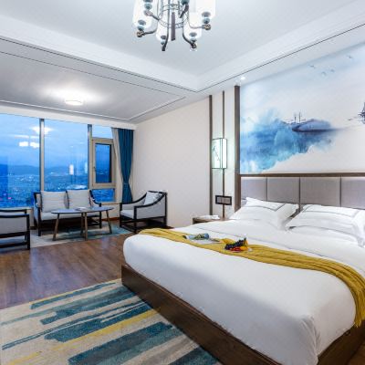 归来·湖景温泉大床房