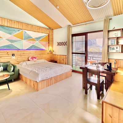 半山阳台观景大床房