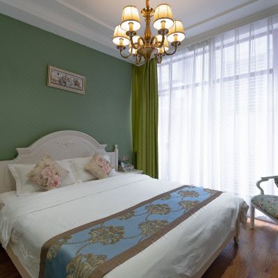 法式浪漫大床房