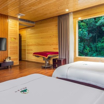 茗茶居豪华家庭房