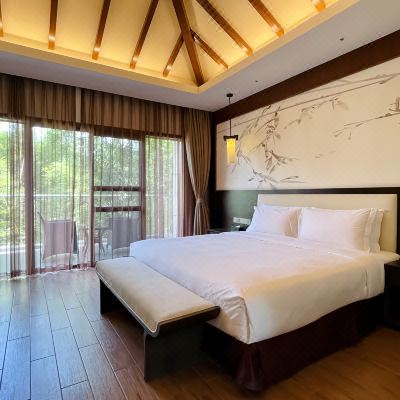 联排美墅浴缸大床房