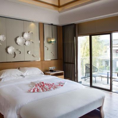 联排美墅泡池大床房