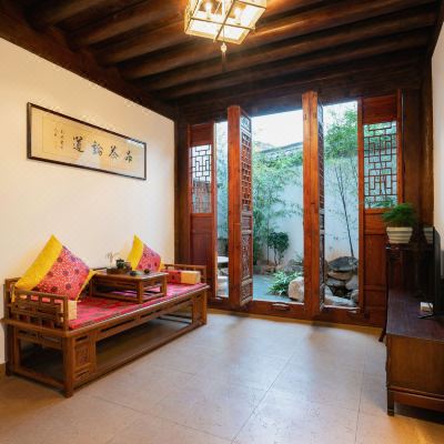 尘缘·庭院家庭套房 （两卧一厅，带天井）