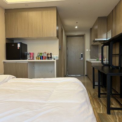 特享大床房(无电脑+手机投屏)