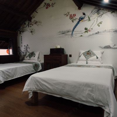 中式绣楼双床房