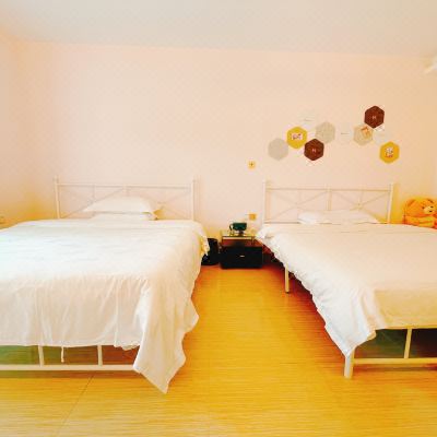 吊蓝滑梯亲子湖景双床家庭房