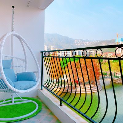 湖畔吊篮观景格调大床房