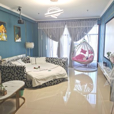 星漫罗马假日圆床巨幕休闲房