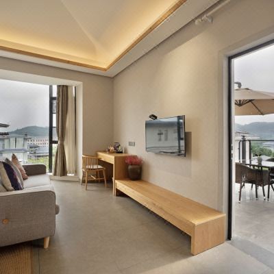 云海楼·超大阳台观景玉女峰家庭房