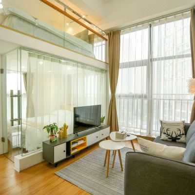 繁华城市夜景Loft双床房