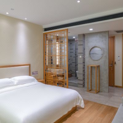 温源谷标准大床房