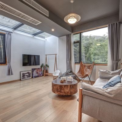 融融一阳台观景，套房