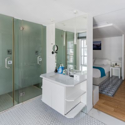 别墅豪华大床房