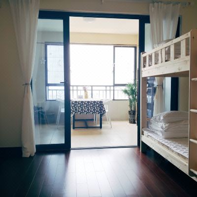 朋友聚会四人间（仅限男生）