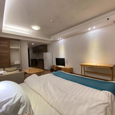 温馨山景大床房