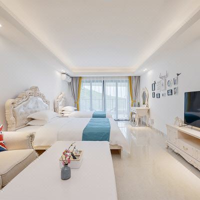 一线海景大阳台双床房