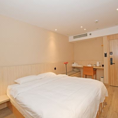 露台大床房（投影）