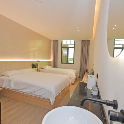 亲子海景三人房（投影）